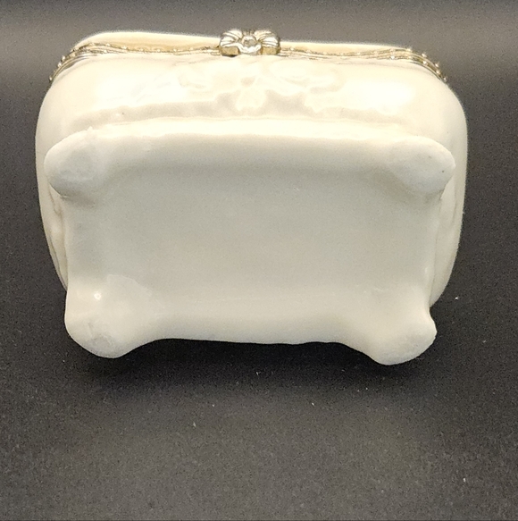 Porcelain Ceramic Floral Trinket Box - Picture 3 of 7